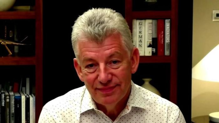 بول جريفيث، الرئيس التنفيذي لمطارات دبي يرى أن وثائق سفر كوفيد أمر "حتمي" لاستعادة حركة الطيران