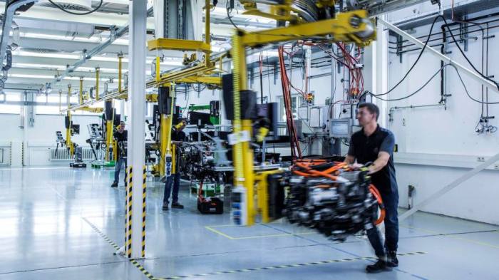 سيبدأ المشروع المشترك بين دايملر وفولفو Cellcentric في إنتاج خلايا الوقود من الهيدروجين في عام 2025