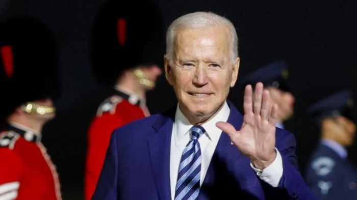 قال بايدن إنه على الوزارة استخدام "نهج قائم على الأدلة" لمعرفة ما إذا كانت التطبيقات تشكل خطرا على الأمن القومي للولايات المتحدة