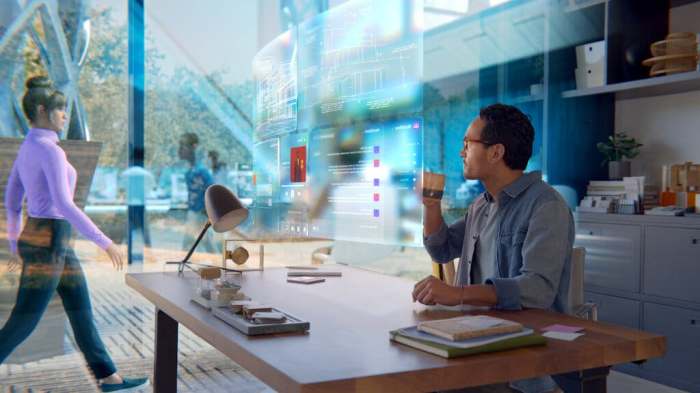 عرض مارك زوكربيرج Horizon Workrooms وهو منتج غرفة اجتماعات افتراضية، حيث يمكن للزملاء العمل معًا عن بُعد في مشاريع مختلفة