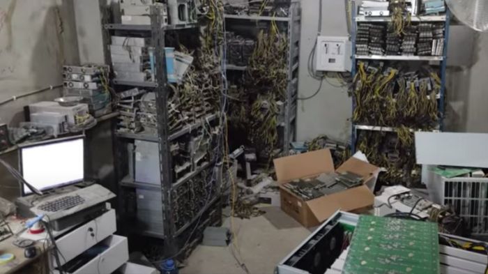 القبو الذي داهمته القوى الأمنية في 25 أكتوبر بحي المقطم في العاصمة المصرية القاهرة