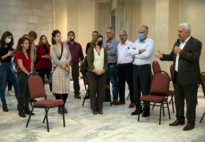 لقاء نادر للتضامن في الضفة الغربية في أكتوبر بين قادة منظمات حقوق الإنسان الإسرائيلية وممثلين عن 6 مجموعات حقوقية فلسطينية محظورة من قبل إسرائيل