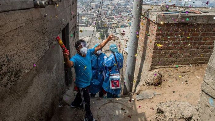 أعطيت مليارات الجرعات من لقاحات الرنا المرسال في جميع أنحاء العالم منذ بدء تفشي فيروس كورونا