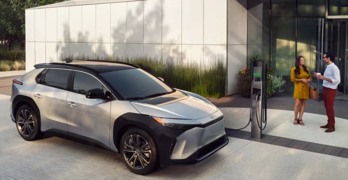 سيارة تويوتا الكهربائية bZ4X 