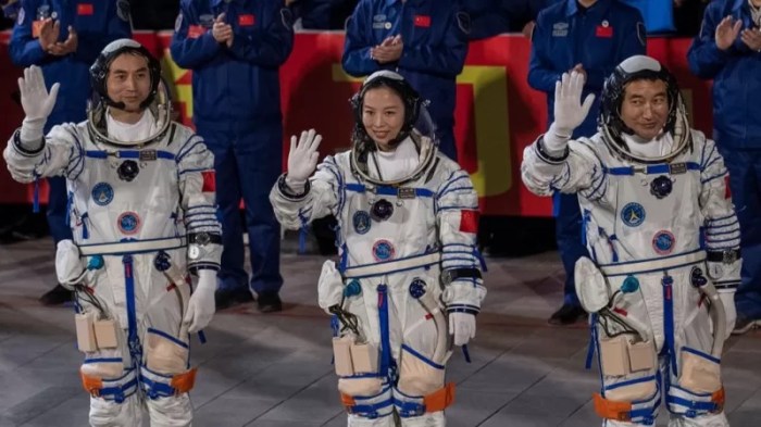 تهدف الصين لأرسال أول روادها إلى سطح القمر بحلول عام 2030