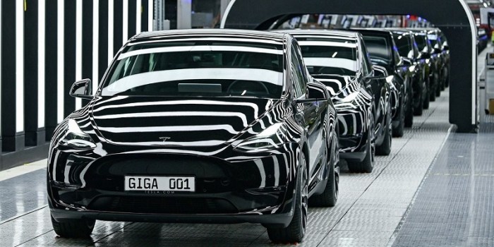 السيارات الكهربائية إنتاج شركة تسلا