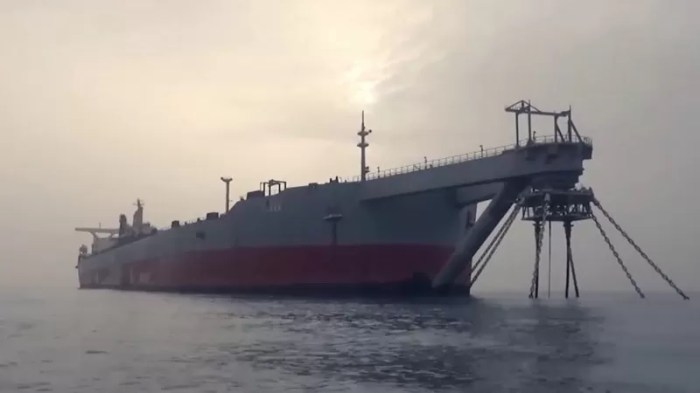 السعودية تتعهد بتوفير 10 ملايين دولار للمساهمة في منع تسرب نفطي من الناقلة صافر