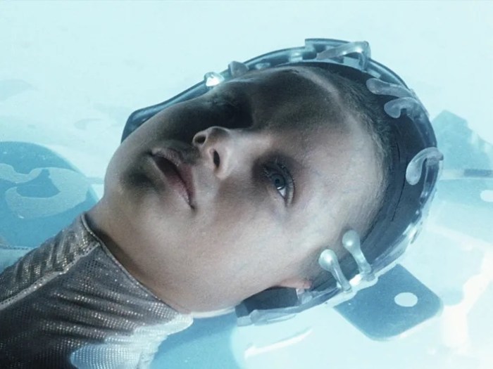 تذكرنا تقنية الذكاء الاصطناعي الجديدة للتنبؤ بالجرائم بفيلم تقرير الأقلية Minority Report لعام 2002 عن فيلم الخيال العلمي ، استنادًا إلى القصة القصيرة لعام 1956 التي كتبها فيليب ديك.