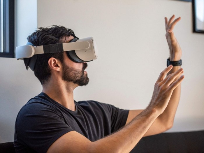 استخدام أجهزة الرأس للواقع الافتراضي Oculus Quest 2 VRفي العديد من التطبيقات بما في ذلك الترفيه والتعلم والاجتماعات الافتراضية 