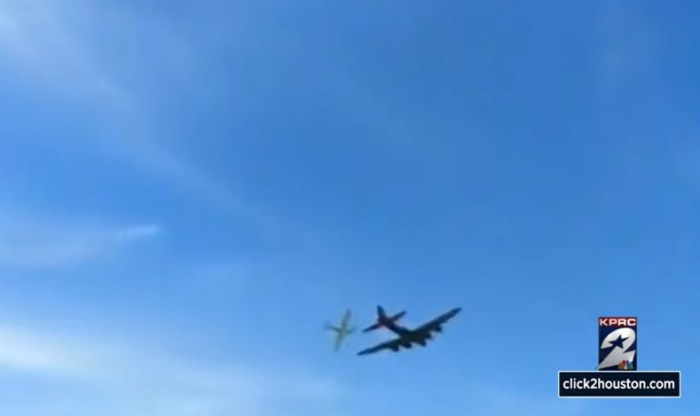 لحظة تصادم الطائرتان أثناء العرض الدوي فوق دالاس يوم السبت 12 نوفمبر 2022