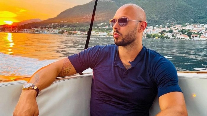 تمت إزالة أندرو تيت من عدد من المنصات عبر الإنترنت بعد أن حذرت جمعيات خيرية من أن محتواه الكاره للنساء ينشر ثقافات خطيرة