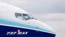 طائرة بوينج 737 ماكس معروضة في معرض فارنبورو الدولي للطيران، في فارنبورو، بريطانيا، 20 يوليو 2022
