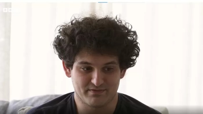 بانكمان فرايد مؤسس FTX ينفي تهمة الاحتيال