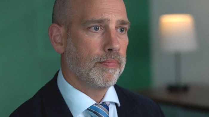 إيان كريتشلي، يرأس مجلس قيادة الشرطة الوطنية البريطانية، في مجال حماية الطفل