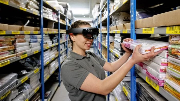 حققت نظارات "هولولينز" من مايكروسوفت مبيعات معتدلة نظرا لاستهدافها المتخصصين