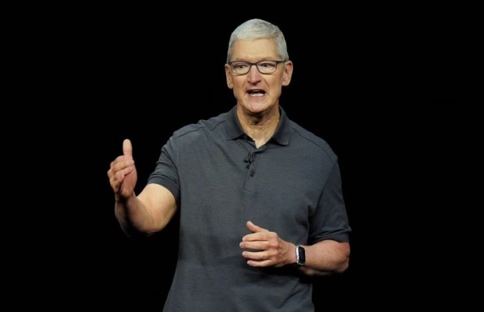 تيم كوك الرئيس التنفيذي لشركة أبل يحضر احتفال “Wonderlust” الذي تم الإعلان فيه عن أيفون 15 في مقر الشركة في كوبرتينو، كاليفورنيا، الولايات المتحدة في 12 سبتمبر 2023