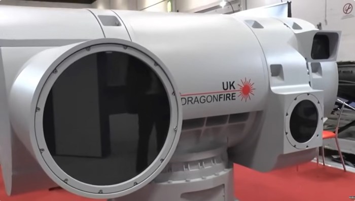 دراجون فاير هو سلاح الليزر البريطاني لإسقاط الطائرات المسيرة بتكلفة منخفضة