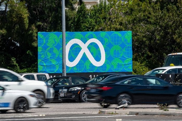 يسعى المدعون الأمريكيون إلى الحصول على سجلات من شركة ميتا، المالكة لموقعي إنستجرام و فيسبوك