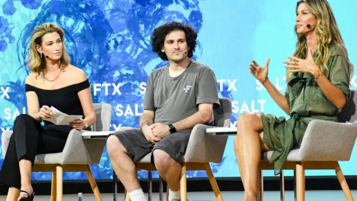 ظهر بانكمان مع عارضة الأزياء الشهيرة جيزيل بوندشين في إعلان في مجلة "فوج"