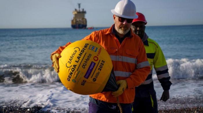 مشروع أفريقيا2 تشارك فيه دول وشركات عملاقة في الإنترنت مثل ميتا وتشاينا موبايل وفودافون