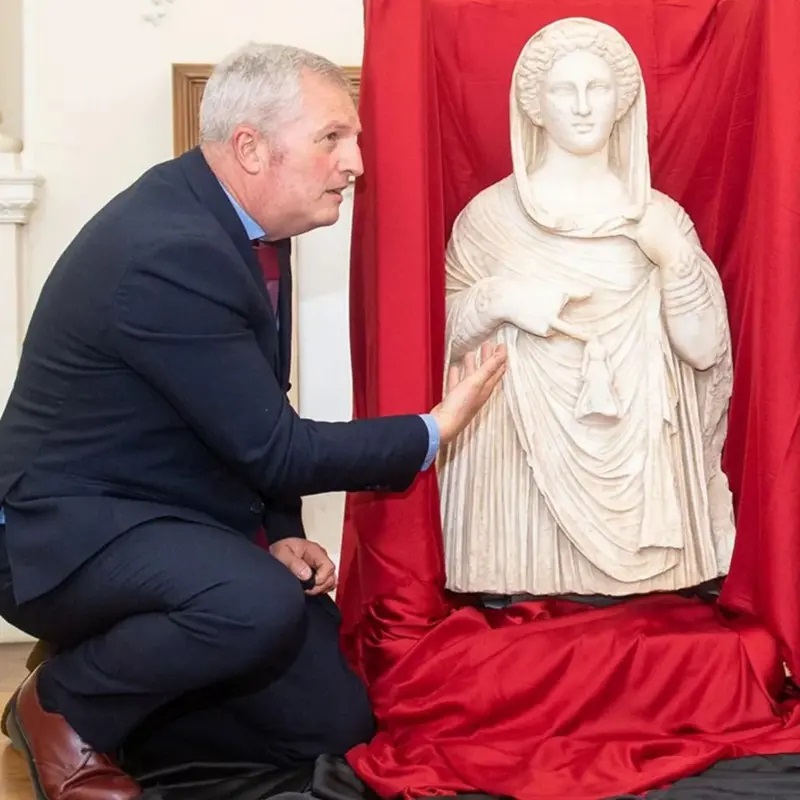 يعتقد المتحف أن هيغز طمس آثاره من خلال كتابة ملاحظات جعلها تبدو وكأنها كتبت في عام 1963