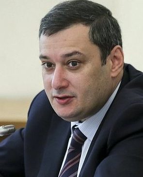 ألكسندر خينشتين، رئيس لجنة سياسة المعلومات بمجلس النواب (البرلمان الروسي)