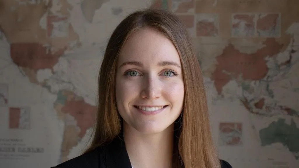 تقول لين بورديت إن الطلب على كابلات الألياف الضوئية عبر المحيط الأطلسي ازداد بنحو 30% على أساس سنوي