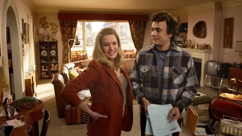 فيلم "هنا Here" يتصدر تكنولوجيا مكافحة الشيخوخة، حيث تتبع زوجين أمريكيين على مدى عقود عديدة