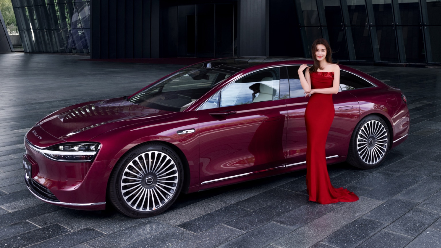 طورت شركتا هواوي و بايك الصينيتان سيارة سيدان فاخرة أطلق عليها "ستيلاتو اس 9