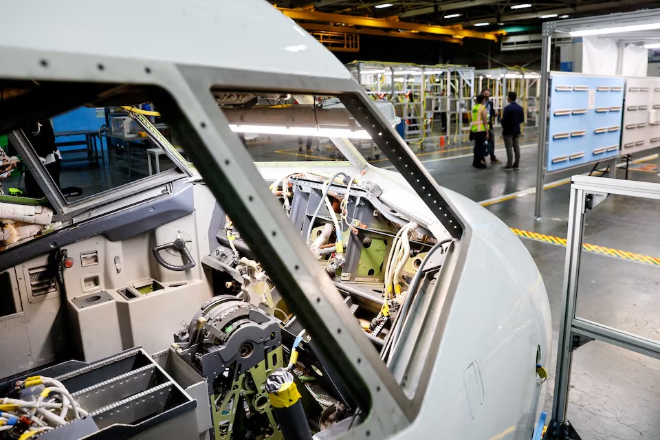 النصف العلوي من طائرة 737 يظهر في مركز بوينج للتدريب الاساسي في رينتون، واشنطن، الولايات المتحدة، 25 يونيو 2024