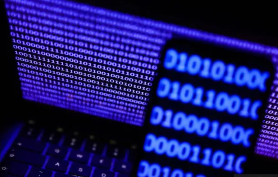 شبه إيلون ماسك منصة إكس بـ"ساحة المدينة الرقمية" لكن البعض يزعم أن الخوارزميات تشوه هذا التشبيه