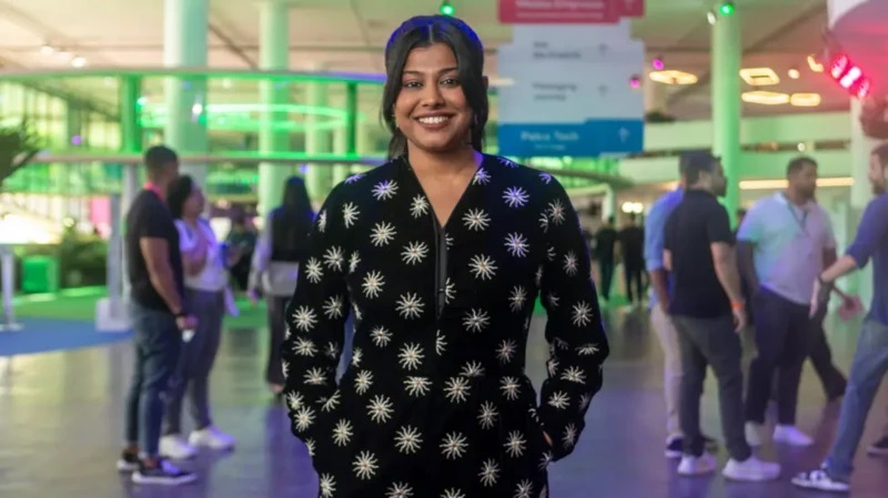 تقول نيكيلا سرينيفاسان من شركة ميتا إن الهدف هو أن تتواصل الشركات بشكل متزايد مع العملاء عبر واتساب