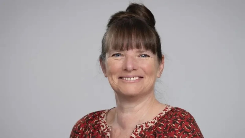 تتساءل الدكتورة هيلين سالزبوري عما إذا كانت تكنولوجيا الأجهزة القابلة للارتداء تزيد من عدد المصابين بالوسواس القهري