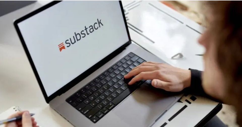منصة Substack في الوقت الحالي تخلو من الإعلانات والربح منها