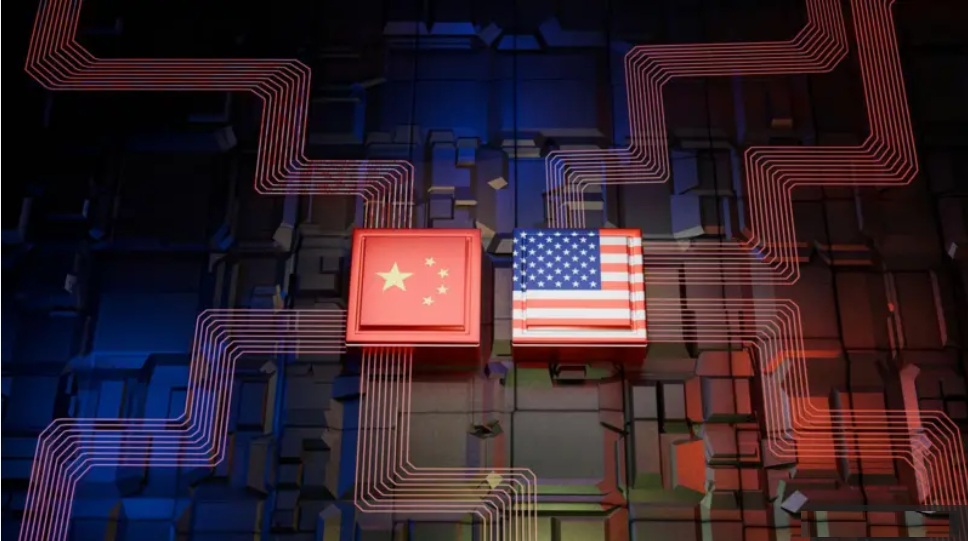تتنافس الولايات المتحدة والصين على الريادة في مجال الذكاء الاصطناعي وتكنولوجيا الرقائق الإلكترونية