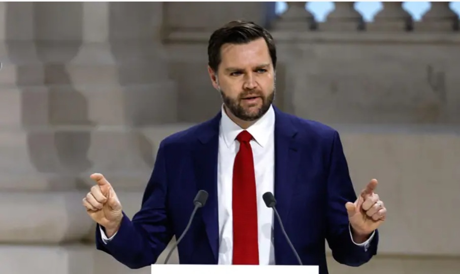 فانس: "الذكاء الاصطناعي الأمريكي لن يتحول إلى أداة للرقابة الاستبدادية