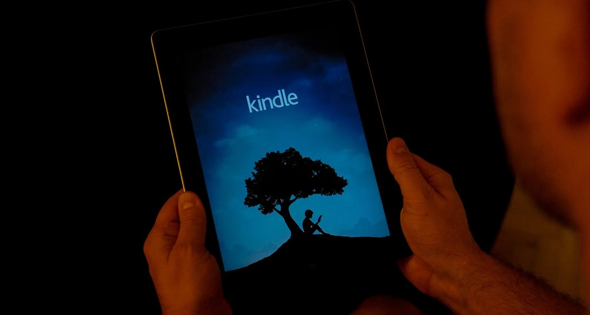 قال قاضٍ فيدرالي الأسبوع الماضي إن على شركة أبل أن تبدأ في السماح للتطبيقات بتقديم عروض ترويجية وتحصيل المدفوعات من المستخدمين مباشرةً. وقد شمل ذلك زر "احصل على كتاب" من أمازون "كندل Kindle" في تطبيقها علي أيفون