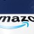 شعار أمازون يظهر في وسط مدينة دارلينجتون، مقاطعة دورهام، بريطانيا