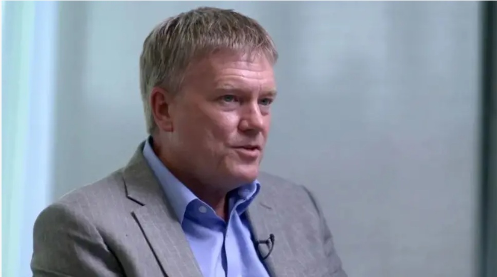 يقول ريتشارد هورن، الرئيس التنفيذي للمركز الوطني للأمن السيبراني، إن الشركات بحاجة إلى تكثيف وتحسين أمنها السيبراني