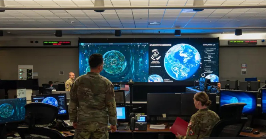 وحدات قوة الفضاء في حالة تأهب 24 ساعة في اليوم، سبعة أيام في الأسبوع