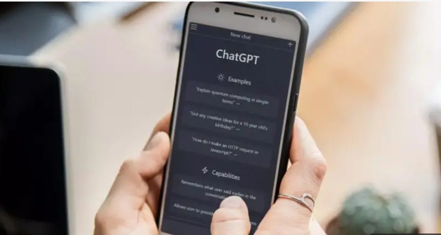 واجهة تطبيق "شات جي بي تي" على هاتف ذكي 