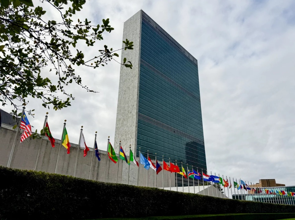 مبنى مقر الأمم المتحدة في نيويورك في 17 سبتمبر، بدأ يوم الثلاثاء 23 سبتمبر اليوم الأول من المناقشة العامة الرفيعة المستوى للدورة الثمانين للجمعية العامة للأمم المتحدة