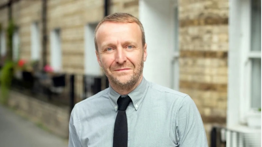 يتساءل إيفان ماتو عما إذا كان ينبغي للعلامات التجارية تخصيص كل شيء؟