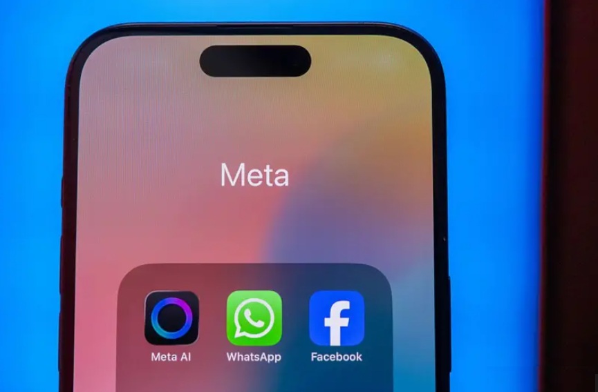 مع تراجع البدائل الحقيقية، تصبح مغادرة المنصّة مكلفة اجتماعياً ونفسياً، لا تقنياً فحسب