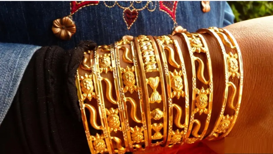 قد يؤدي ارتفاع أسعار الذهب إلى تحول الطلب الاستهلاكي إلى طلب استثمار في سوق التجزئة في المنطقة العربية