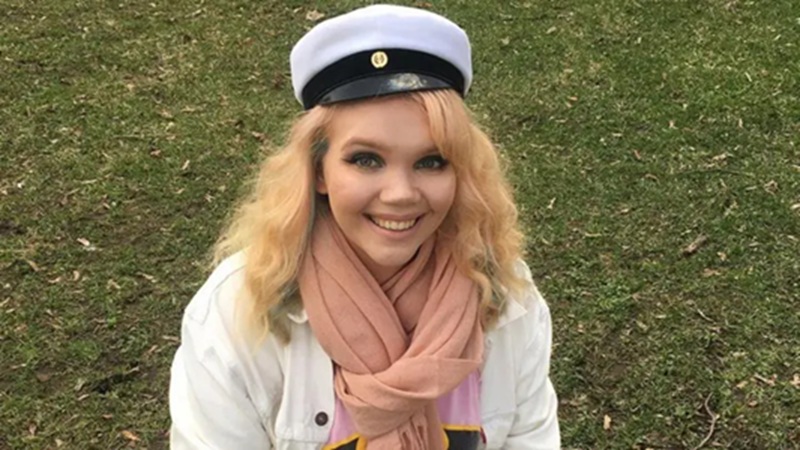 كانت أوير واحدة من بين 21 ألف مريض سابق في مركز فاستامو، سجلوا أنفسهم كمدّعين في القضية