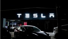 انخفاض مبيعات تسلا يشير إلى أن السيارات الكهربائية ستشهد ركودًا أوسع نطاقًا.