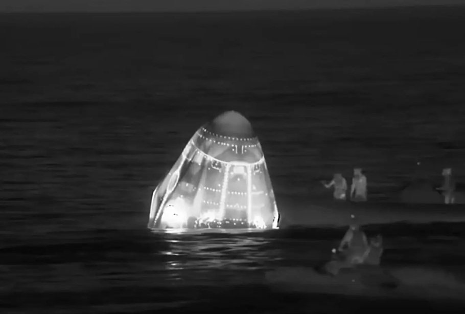 هبطت المركبة الفضائية بالقرب من مدينة سان دييجو الأمريكية حيث تم انتشالها من قبل طاقم شركة سبيس اكس