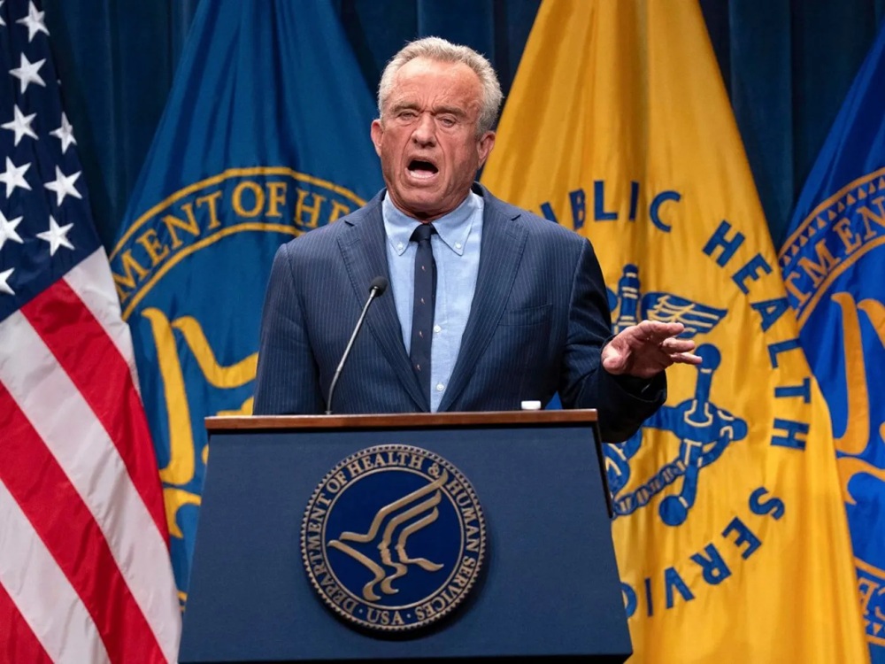 أعلن وزير الصحّة الأميركي روبرت كيندي أنّه قرّر إقالة جميع الخبراء الـ17 الأعضاء في مجموعة استشارية رئيسية معنيّة باللقاحات